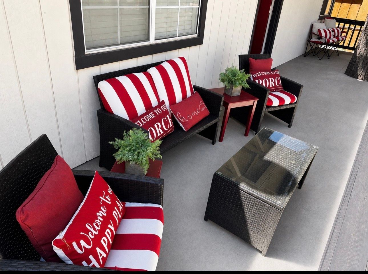 Location Location Location! Less than 1 MILE from Bear Mountain Resort, Pet Friendly — Front Yard 9 of 12