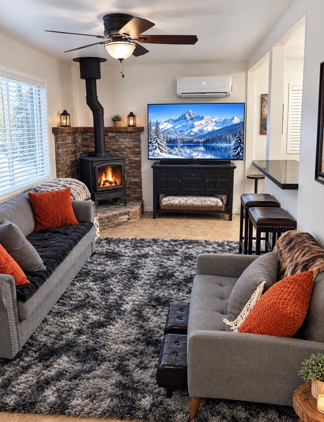 Location Location Location! Less than 1 MILE from Bear Mountain Resort, Pet Friendly — Living Room 11 of 12
