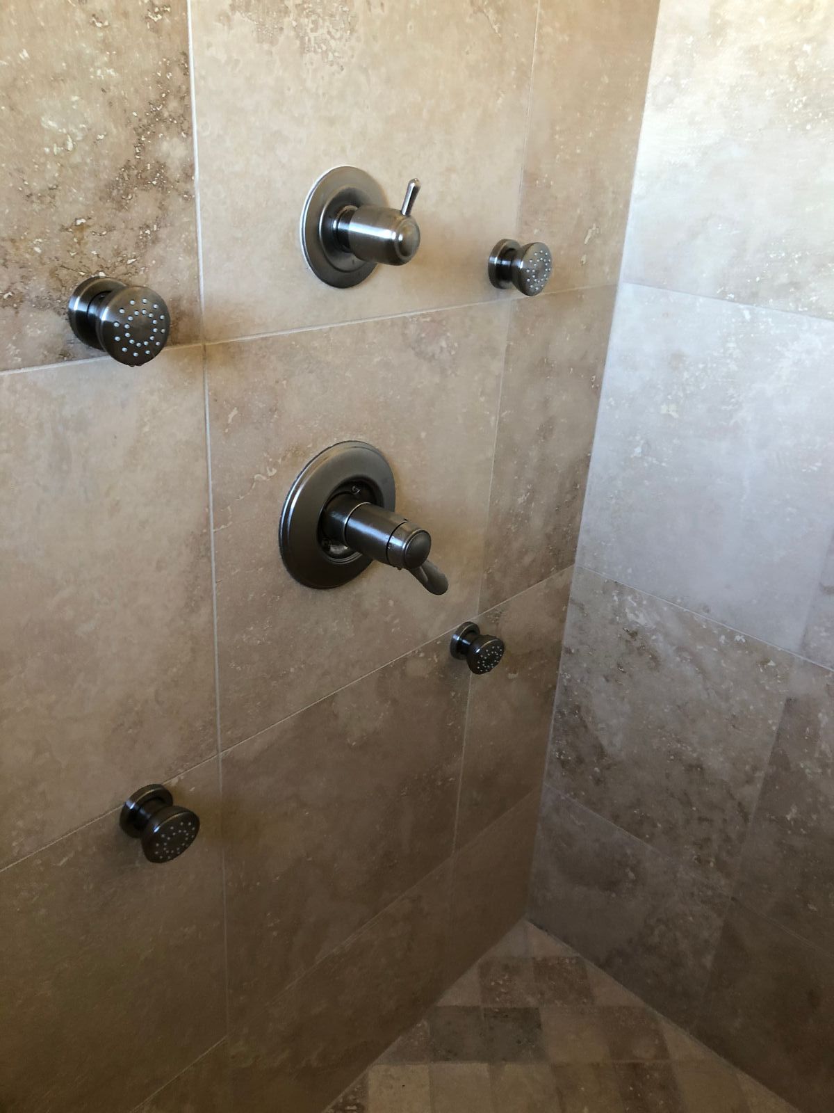 River View villa on the parker strip — Bathroom 29 of 64