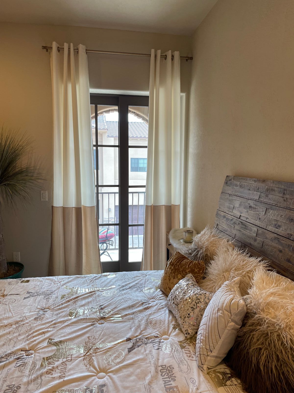 River View villa on the parker strip — Bedroom 51 of 64