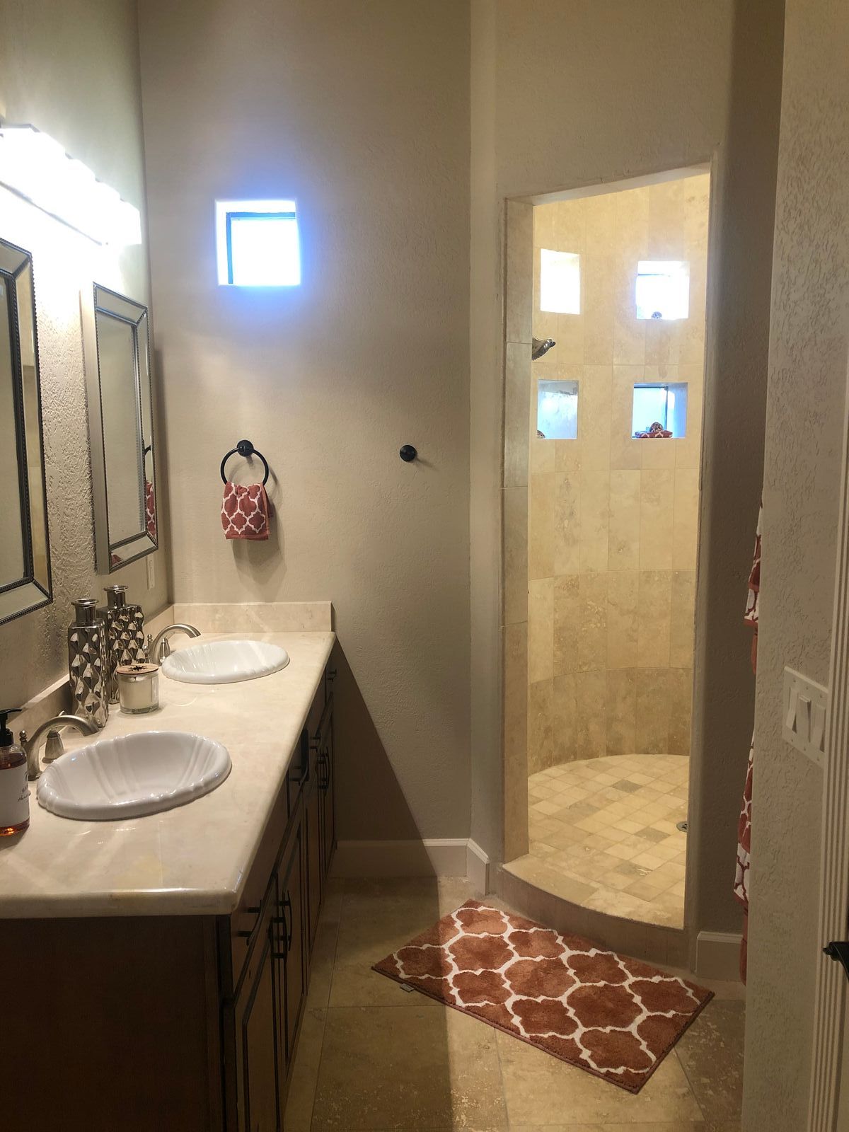 River View villa on the parker strip — Bathroom 59 of 64